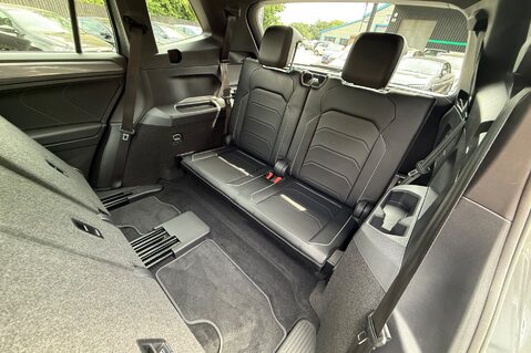 Volkswagen Tiguan Allspace R-LINE TECH TDI DSG - FULL LEATHER INTERIOR - 7 SEATER  60
