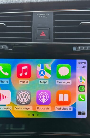 Volkswagen Golf R TSI DSG -2 OWNERS - DCC - APPLE CAR PLAY  