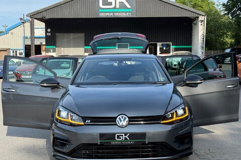Volkswagen Golf R TSI DSG -2 OWNERS - DCC - APPLE CAR PLAY  14