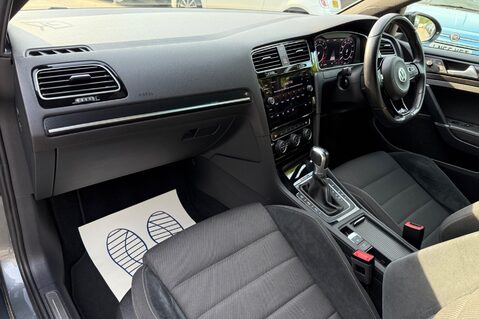 Volkswagen Golf R TSI DSG -2 OWNERS - DCC - APPLE CAR PLAY  19