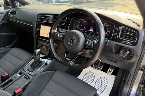 Volkswagen Golf R TSI DSG -2 OWNERS - DCC - APPLE CAR PLAY  30