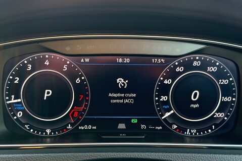 Volkswagen Golf R TSI DSG -2 OWNERS - DCC - APPLE CAR PLAY  35