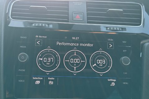 Volkswagen Golf R TSI DSG -2 OWNERS - DCC - APPLE CAR PLAY  50