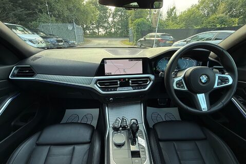 BMW 3 Series 320I M SPORT 6