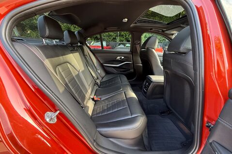 BMW 3 Series 320I M SPORT 29