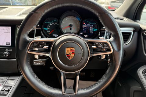 Porsche Macan S PDK -BOSE -SURROUND VIEW CAMERAS -LANE ASSIST -HEATED SEATS 9