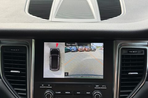 Porsche Macan S PDK -BOSE -SURROUND VIEW CAMERAS -LANE ASSIST -HEATED SEATS 12
