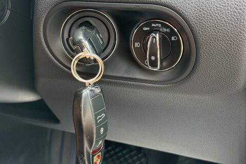 Porsche Macan S PDK -BOSE -SURROUND VIEW CAMERAS -LANE ASSIST -HEATED SEATS 47