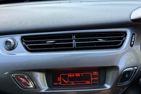 Citroen C3 EXCLUSIVE AUTOMATIC - PANORAMIC WINDSCREEN - ULEZ COMPLIANT 38