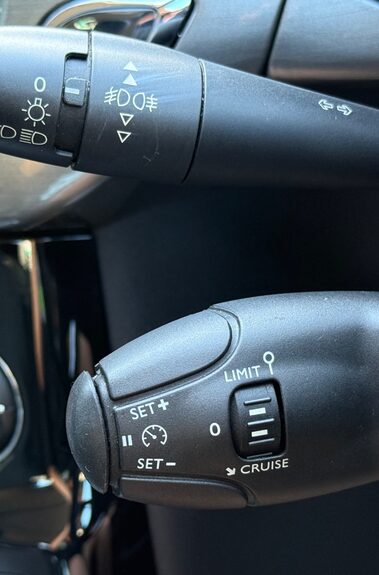 Citroen C3 EXCLUSIVE AUTOMATIC - PANORAMIC WINDSCREEN - ULEZ COMPLIANT 