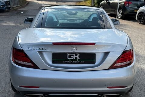 Mercedes-Benz SLC SLC 250 D SPORT - AIRSCARF -HEATED SEATS - SAT NAV 8