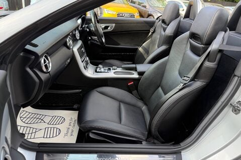 Mercedes-Benz SLC SLC 250 D SPORT - AIRSCARF -HEATED SEATS - SAT NAV 3