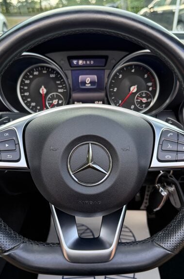 Mercedes-Benz SLC SLC 250 D SPORT - AIRSCARF -HEATED SEATS - SAT NAV 