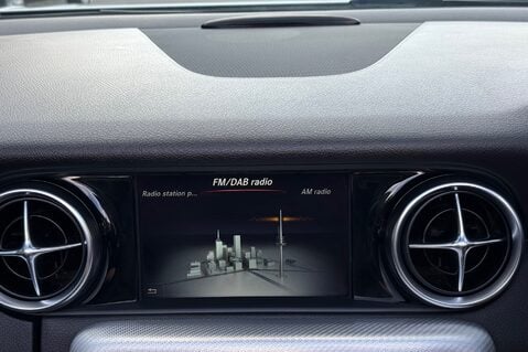 Mercedes-Benz SLC SLC 250 D SPORT - AIRSCARF -HEATED SEATS - SAT NAV 37