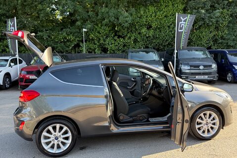 Ford Fiesta TITANIUM 10