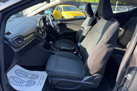 Ford Fiesta TITANIUM 12
