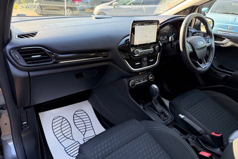 Ford Fiesta TITANIUM 17