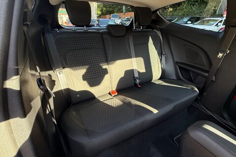 Ford Fiesta TITANIUM 18