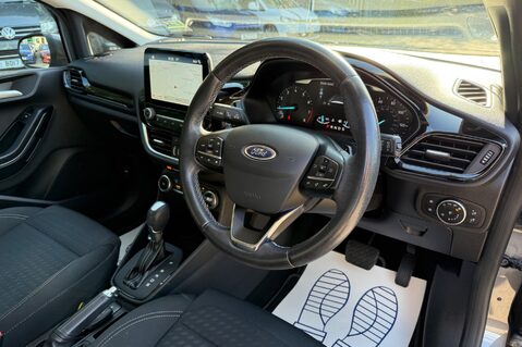 Ford Fiesta TITANIUM 21