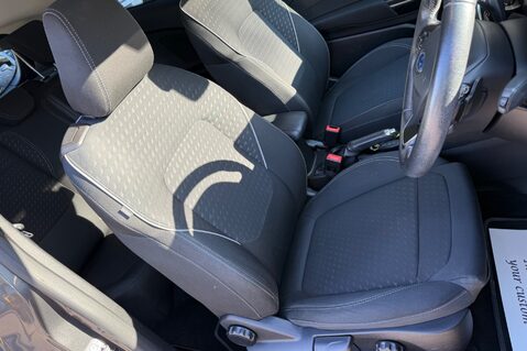 Ford Fiesta TITANIUM 23