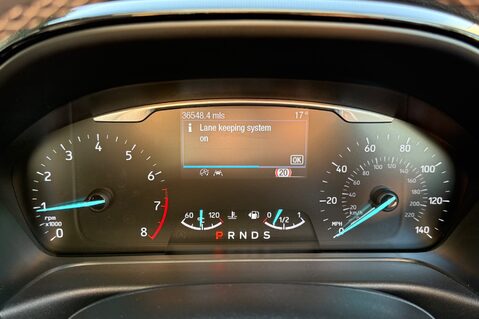 Ford Fiesta TITANIUM 28