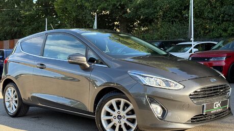Ford Fiesta TITANIUM AUTOMATIC - APPLE CAR PLAY - CRUISE CONTROL - HEATED WINDSCREEN 