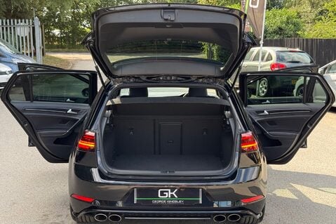 Volkswagen Golf R TSI 4MOTION DSG -CAMERA -SPIELBERG ALLOYS -APPLE CARPLAY -KEYLESS 19