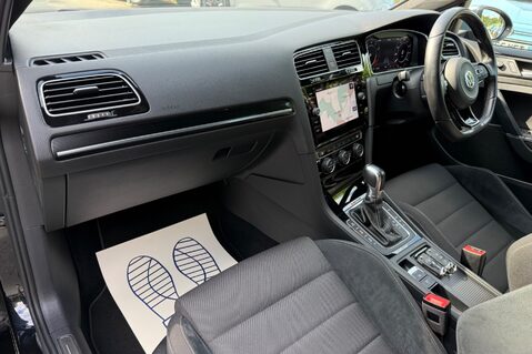 Volkswagen Golf R TSI 4MOTION DSG -CAMERA -SPIELBERG ALLOYS -APPLE CARPLAY -KEYLESS 26