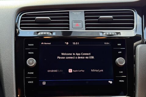 Volkswagen Golf R TSI 4MOTION DSG -CAMERA -SPIELBERG ALLOYS -APPLE CARPLAY -KEYLESS 37