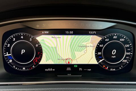Volkswagen Golf R TSI 4MOTION DSG -CAMERA -SPIELBERG ALLOYS -APPLE CARPLAY -KEYLESS 38
