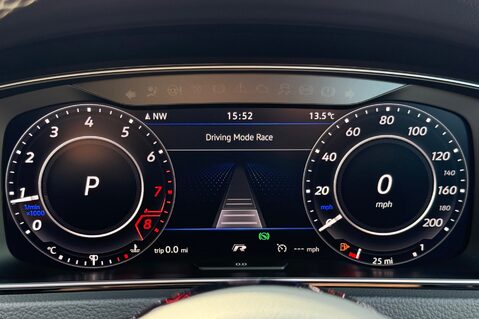 Volkswagen Golf R TSI 4MOTION DSG -CAMERA -SPIELBERG ALLOYS -APPLE CARPLAY -KEYLESS 39