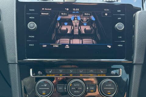 Volkswagen Golf R TSI 4MOTION DSG -CAMERA -SPIELBERG ALLOYS -APPLE CARPLAY -KEYLESS 45