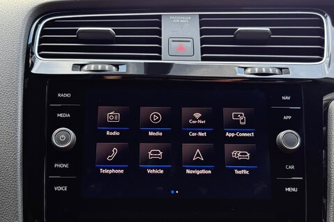 Volkswagen Golf R TSI 4MOTION DSG -CAMERA -SPIELBERG ALLOYS -APPLE CARPLAY -KEYLESS 51