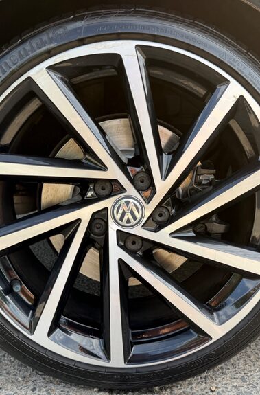 Volkswagen Golf R TSI 4MOTION DSG -CAMERA -SPIELBERG ALLOYS -APPLE CARPLAY -KEYLESS 