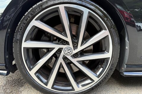 Volkswagen Golf R TSI 4MOTION DSG -CAMERA -SPIELBERG ALLOYS -APPLE CARPLAY -KEYLESS 61