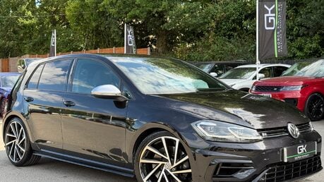 Volkswagen Golf R TSI 4MOTION DSG -CAMERA -SPIELBERG ALLOYS -APPLE CARPLAY -KEYLESS