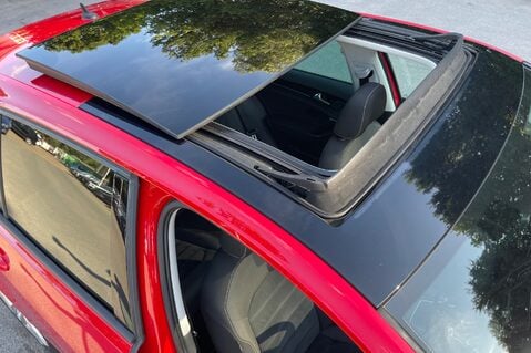 Volkswagen Golf GT EDITION TDI BMT - PANORAMIC SUNROOF - APPLE CARPLAY -£35 ROAD TAX 22