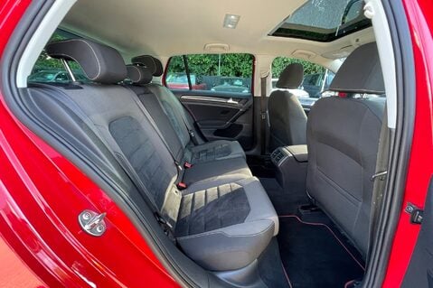Volkswagen Golf GT EDITION TDI BMT - PANORAMIC SUNROOF - APPLE CARPLAY -£35 ROAD TAX 27