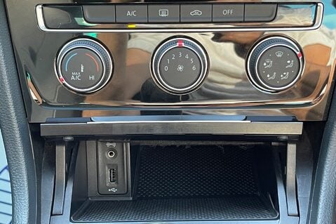 Volkswagen Golf GT EDITION TDI BMT - PANORAMIC SUNROOF - APPLE CARPLAY -£35 ROAD TAX 43