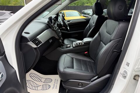 Mercedes-Benz GLE GLE 250 D 4MATIC AMG LINE - DETACHABLE TOWBAR - SIDE STEPS - APPLE CARPLAY 3