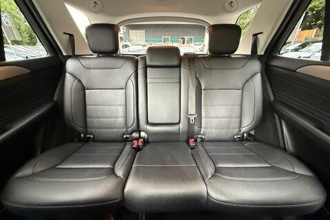 Mercedes-Benz GLE GLE 250 D 4MATIC AMG LINE - DETACHABLE TOWBAR - SIDE STEPS - APPLE CARPLAY 16