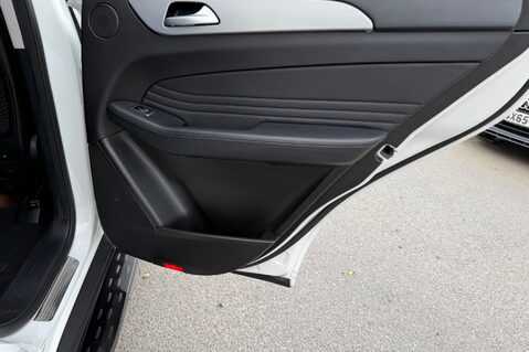 Mercedes-Benz GLE GLE 250 D 4MATIC AMG LINE - DETACHABLE TOWBAR - SIDE STEPS - APPLE CARPLAY 30