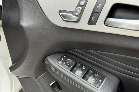Mercedes-Benz GLE GLE 250 D 4MATIC AMG LINE - DETACHABLE TOWBAR - SIDE STEPS - APPLE CARPLAY 35