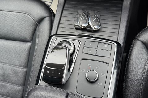 Mercedes-Benz GLE GLE 250 D 4MATIC AMG LINE - DETACHABLE TOWBAR - SIDE STEPS - APPLE CARPLAY 44