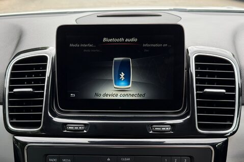Mercedes-Benz GLE GLE 250 D 4MATIC AMG LINE - DETACHABLE TOWBAR - SIDE STEPS - APPLE CARPLAY 46