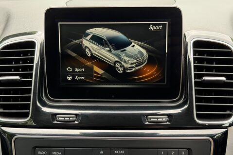 Mercedes-Benz GLE GLE 250 D 4MATIC AMG LINE - DETACHABLE TOWBAR - SIDE STEPS - APPLE CARPLAY 48