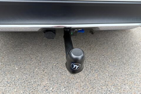 Mercedes-Benz GLE GLE 250 D 4MATIC AMG LINE - DETACHABLE TOWBAR - SIDE STEPS - APPLE CARPLAY 10