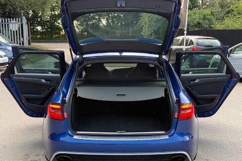 Audi RS4 RS4 AVANT FSI QUATTRO - SEPANG BLUE -SPORTS PACKAGE - BANG & OLUFSEN 21