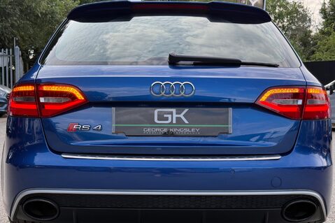 Audi RS4 RS4 AVANT FSI QUATTRO - SEPANG BLUE -SPORTS PACKAGE - BANG & OLUFSEN 24