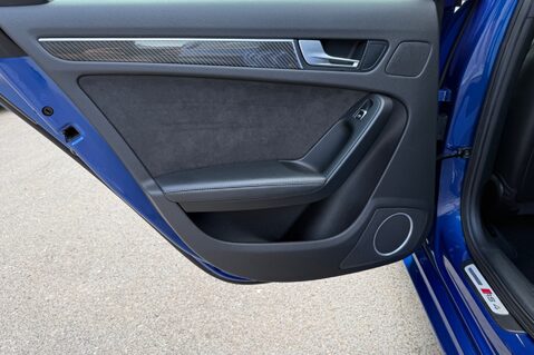 Audi RS4 RS4 AVANT FSI QUATTRO - SEPANG BLUE -SPORTS PACKAGE - BANG & OLUFSEN 29